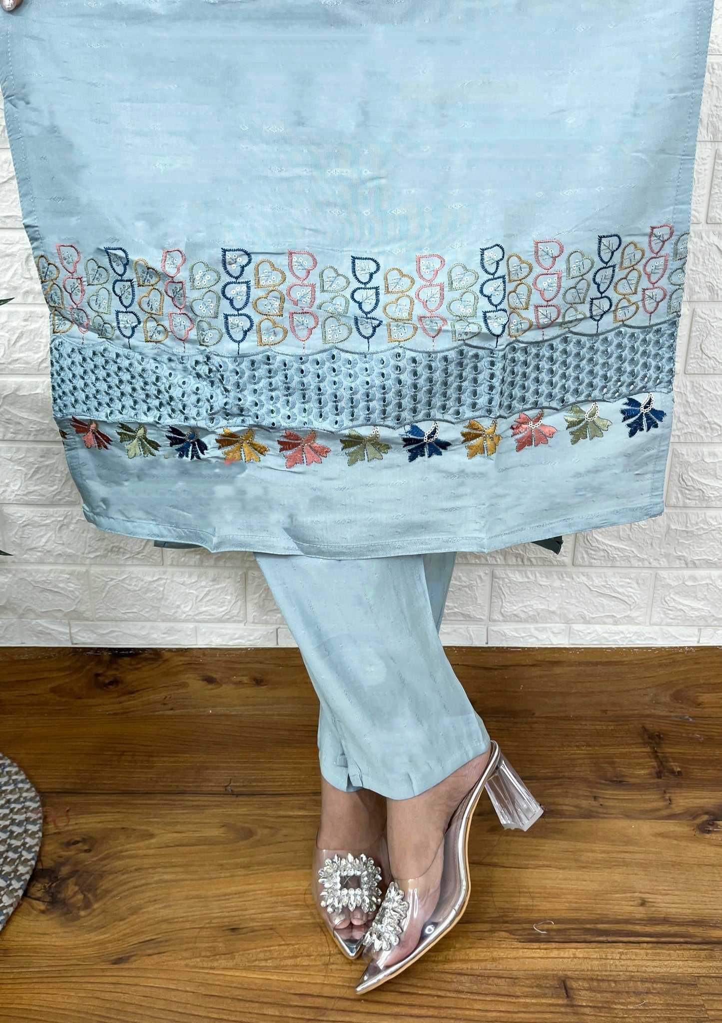 Muslin Thread Work Suit Set