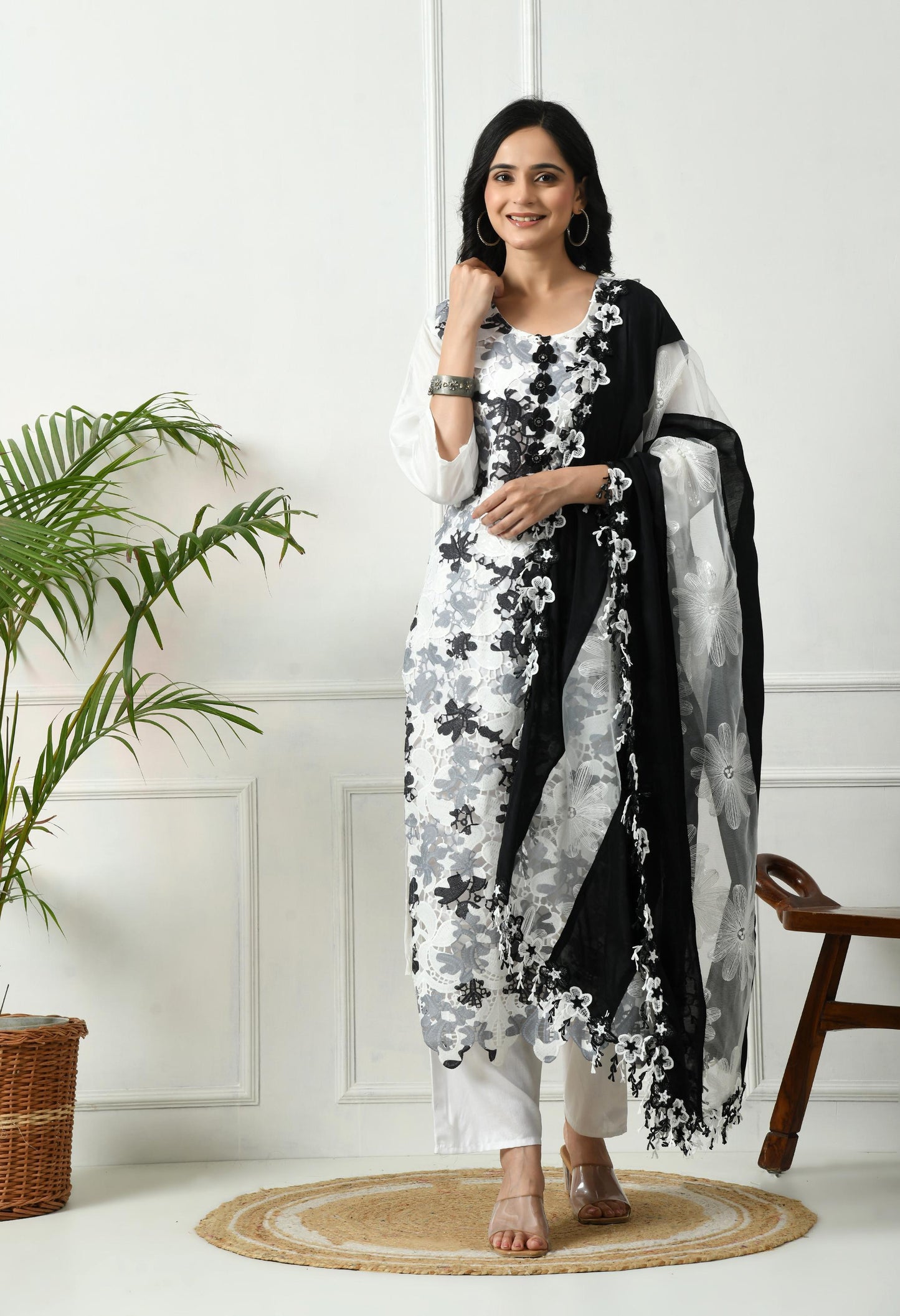 Black 'n' White Croatia Suit Set